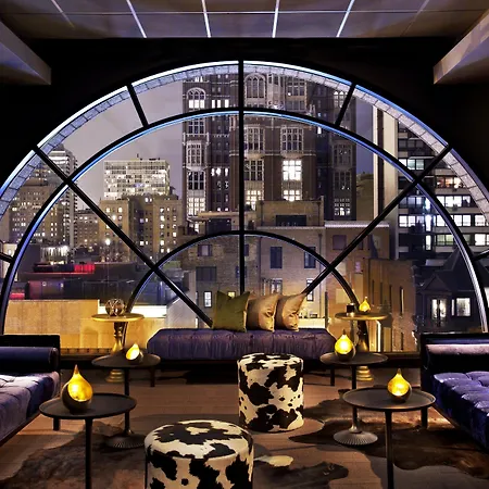 Thompson Chicago, By Hyatt