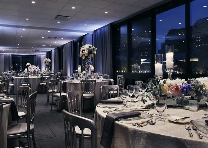 Thompson Chicago, By Hyatt Hotel
