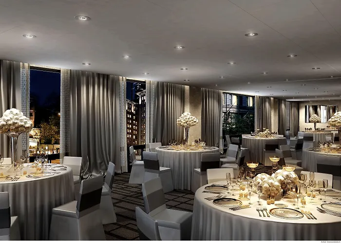 Thompson Chicago, By Hyatt Chicago