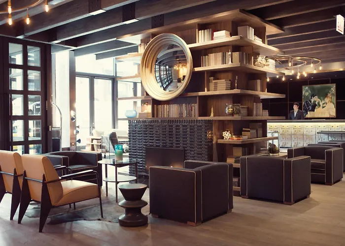 Thompson Chicago, By Hyatt