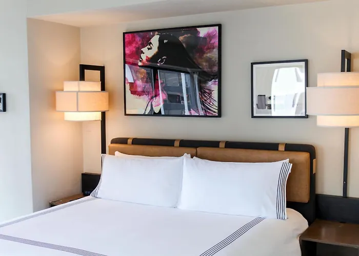 Thompson Chicago, By Hyatt Hotel