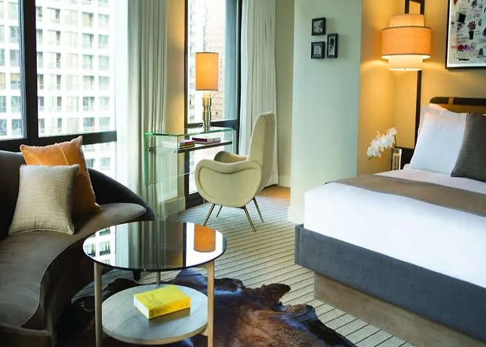 Thompson Chicago, By Hyatt Hotel