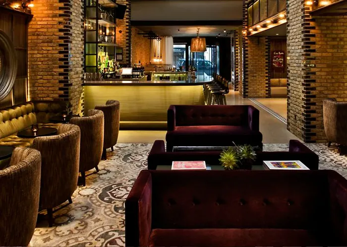 Thompson Chicago, By Hyatt